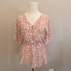 Light Pink Floral Print Button Front Top; Size Small